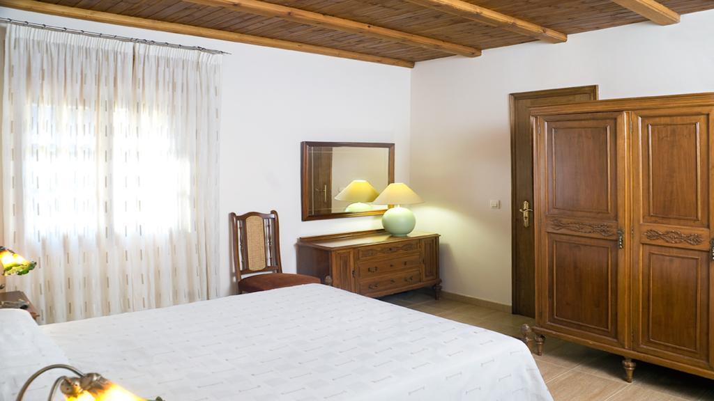 Can Garriga II I III Apartment Garriguella Exterior photo